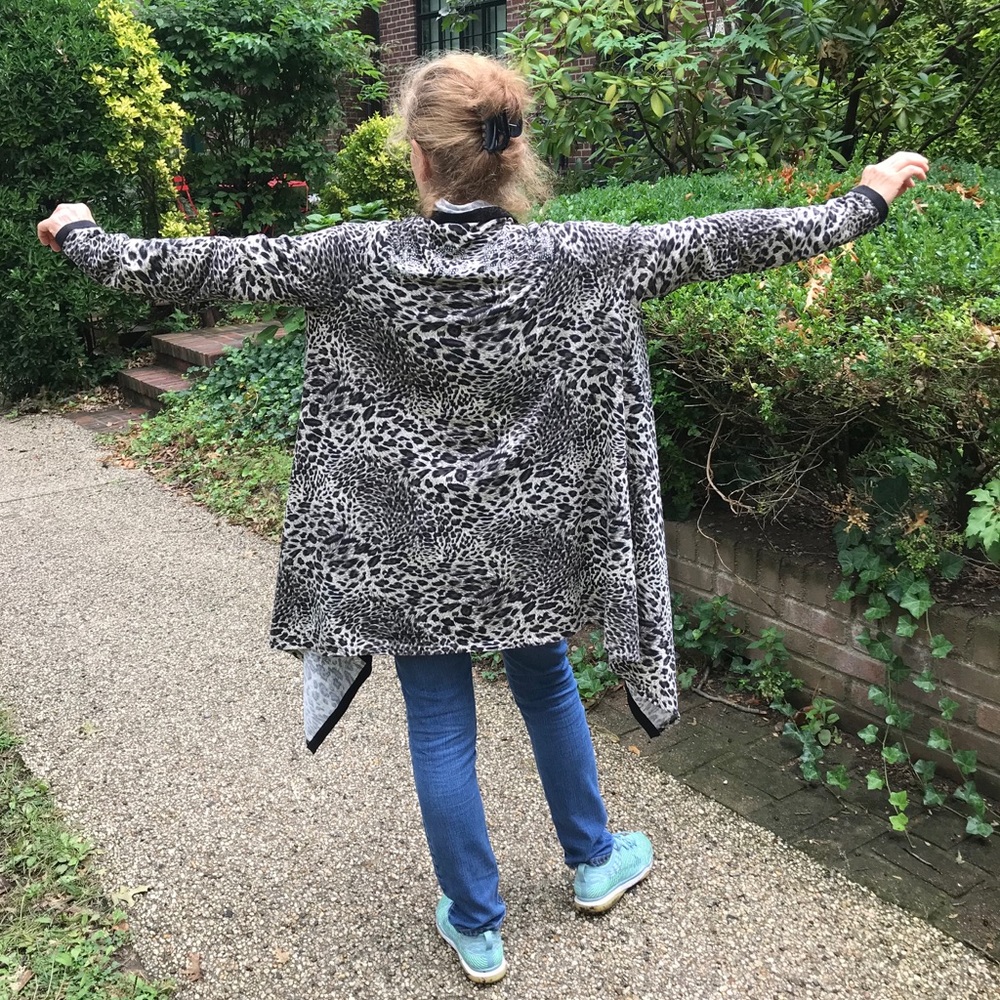 NWOT BCBGMAXAZRIA Leopard cardigan Large wrap.